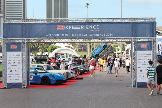 1000 Miglia Experience UAE 2024: dall’1 al 5 dicembre la Freccia Rossa attraversa gli Emirati [FOTO]
