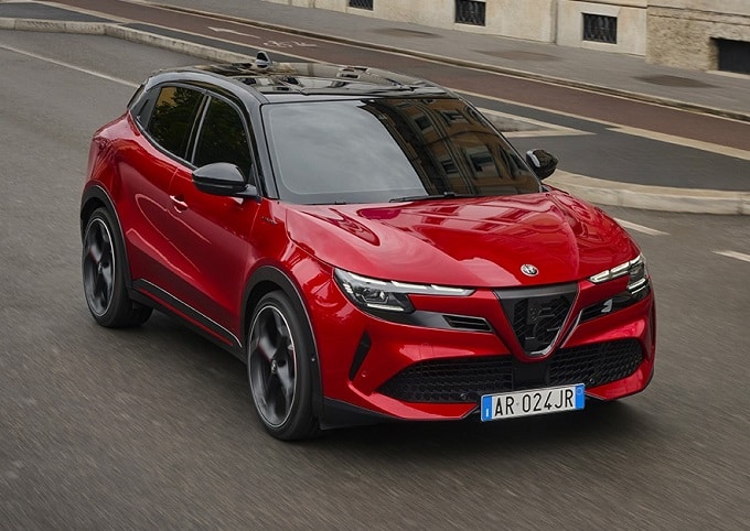 Alfa Romeo Junior Veloce: la sorprendente sportività di 280 CV super efficienti