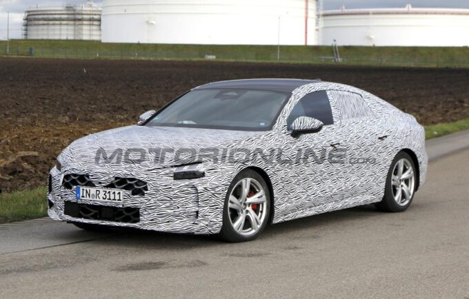 Audi A5 Sportback 2025: test in corso per la versione destinata al mercato cinese [FOTO SPIA]