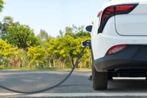 Auto elettriche: le vendite globali aumentano del 35% a ottobre