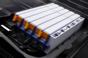 Toyota, Nissan e Mazda: offensiva giapponese sulla produzione di batterie