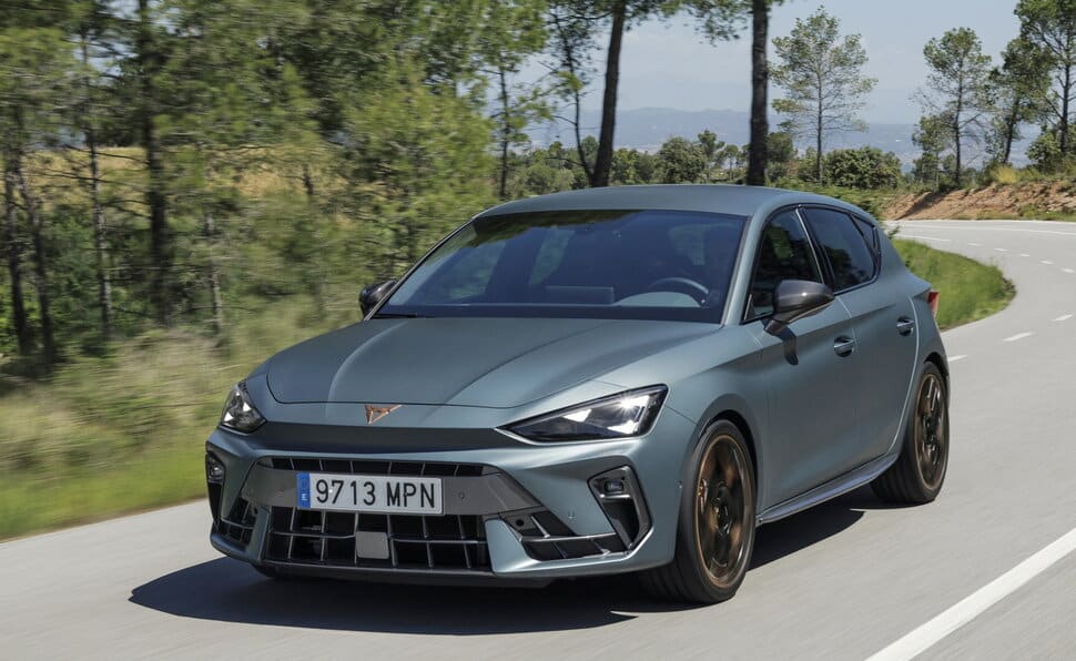 Cupra Leon 2024: caratteristiche, prezzi e motorizzazioni