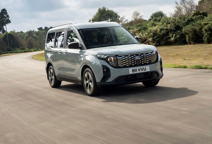 Ford E-Tourneo Courier: il multispazio ora è anche elettrico [FOTO]