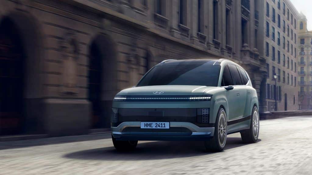 Hyundai Ioniq 9: svelato il SUV elettrico fino a 7 posti [FOTO]