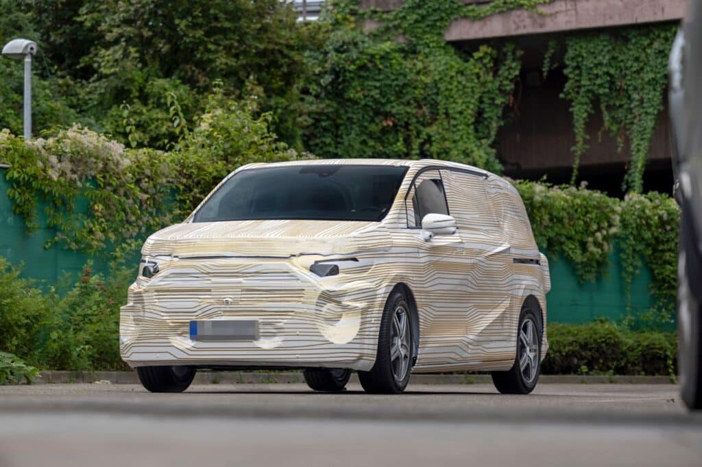Mercedes: i nuovi van elettrici VAN.EA iniziano i test su strada [FOTO]