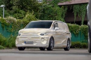 Mercedes: i nuovi van elettrici VAN.EA iniziano i test su strada [FOTO]
