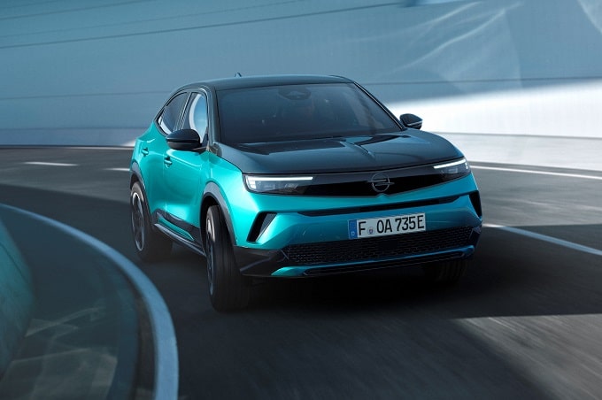 Opel Mokka si fa più tecnologico con ChatGPT