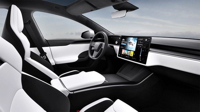 L’auto col cruscotto dal design più accattivante? È la Tesla Model S secondo uno studio inglese