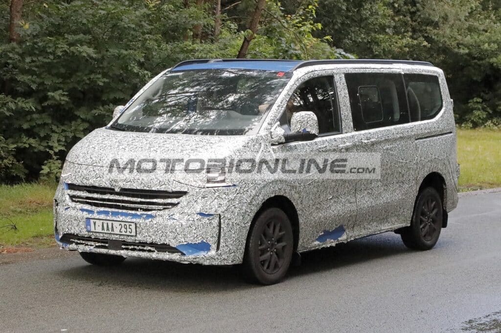 Volkswagen Transporter 2025: in arrivo la nuova generazione [FOTO SPIA]