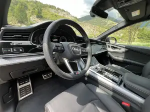 Audi Q8 Car Var - 12