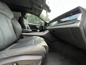 Audi Q8 Car Var - 15