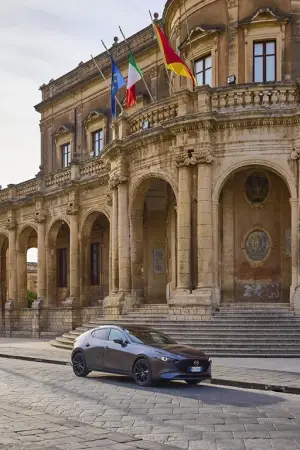 Mazda CX-30 e Mazda 3 2025 - Prova su strada - 110