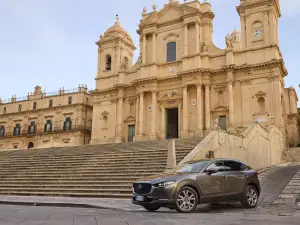 Mazda CX-30 e Mazda 3 2025 - Prova su strada - 125