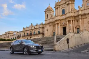 Mazda CX-30 e Mazda 3 2025 - Prova su strada - 132