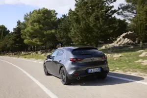 Mazda CX-30 e Mazda 3 2025 - Prova su strada - 163