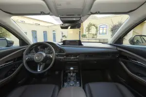 Mazda CX-30 e Mazda 3 2025 - Prova su strada - 13