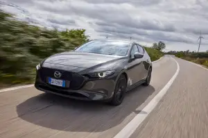Mazda CX-30 e Mazda 3 2025 - Prova su strada - 156