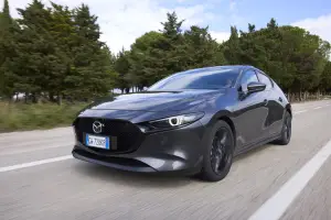 Mazda CX-30 e Mazda 3 2025 - Prova su strada - 157