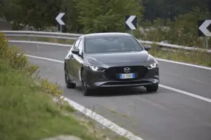 Mazda CX-30 e Mazda 3 2025 - Prova su strada - 161