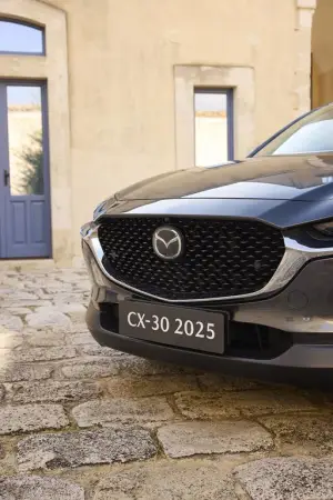 Mazda CX-30 e Mazda 3 2025 - Prova su strada - 22
