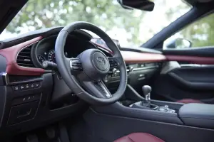 Mazda CX-30 e Mazda 3 2025 - Prova su strada - 37