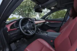Mazda CX-30 e Mazda 3 2025 - Prova su strada - 44