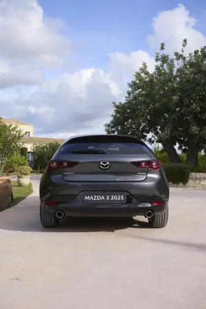 Mazda CX-30 e Mazda 3 2025 - Prova su strada - 47
