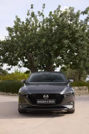 Mazda CX-30 e Mazda 3 2025 - Prova su strada - 62