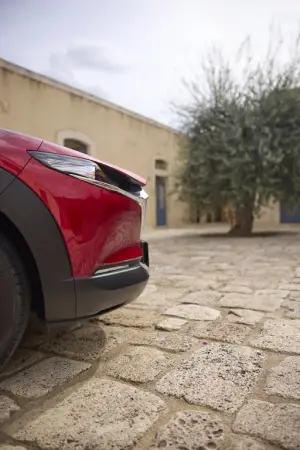 Mazda CX-30 e Mazda 3 2025 - Prova su strada - 100